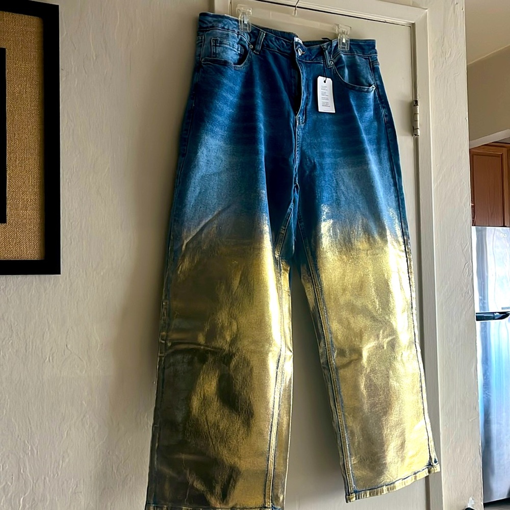 COPY - Brand new Forever 21 Denim/Gold Jeans. Size 18